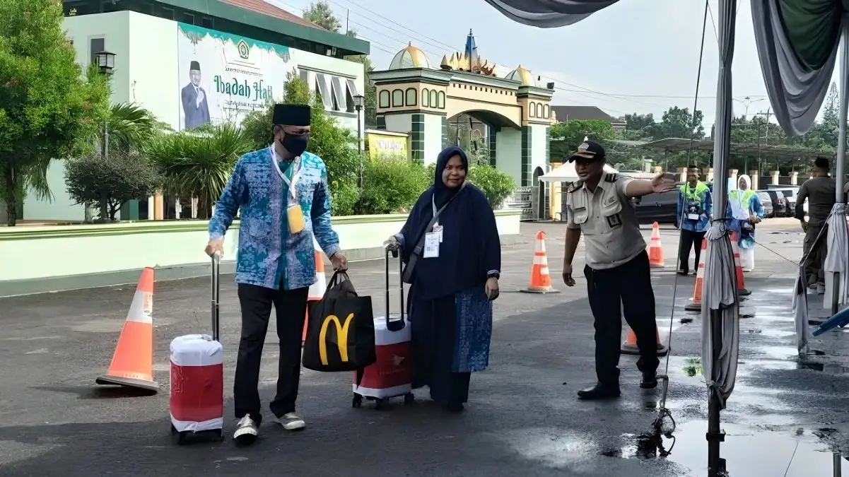 Ini Dia! Kemenag Diberangkatkan Kloter Terakhir, Jamaah Haji Lampung Mencapai Rekor 7.140 Orang!