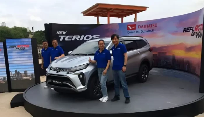 Kehadiran Terios Facelift Memicu Pertanyaan tentang Masa Depan Toyota Rush