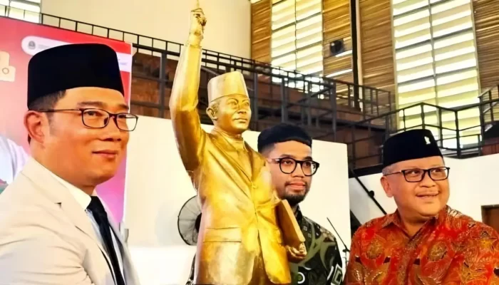 Patung Bung Karno di Bandung: Tinggi 22,3 Meter dan Menghabiskan Anggaran Rp14,5 Miliar, Mencetak Rekor Tertinggi di Dunia!