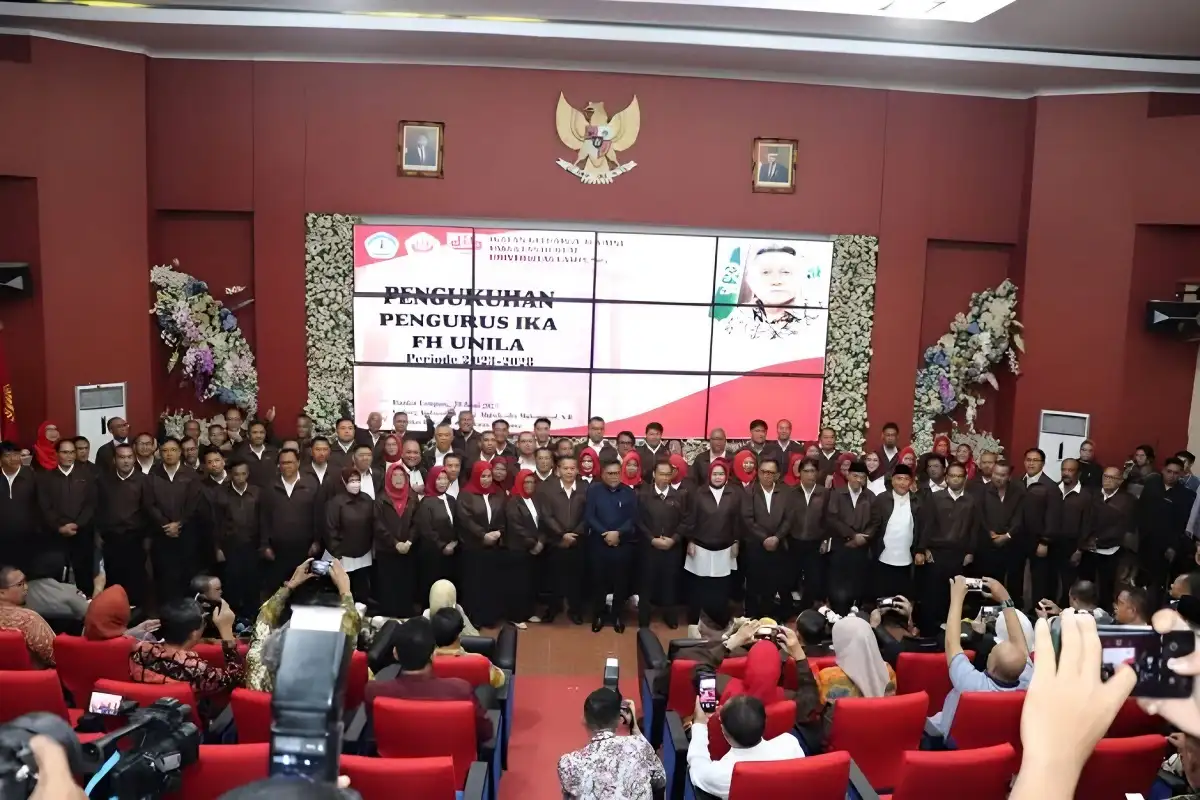 Rektor Mendorong Pengurus IKA FH Unila untuk Membangun Lampung Bersama Alumni