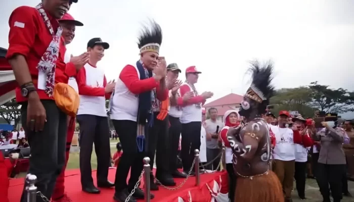 Bupati Lampung Selatan Membuka Lepas Parade Kontingen Jumbara: Festival Penuh Warna Budaya dan Pendidikan