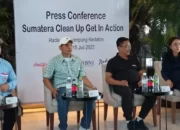 Ekspedisi Sumatera Clean Up: Bersama Coca-Cola dan Hotel Radisson, PWI Lampung Galang Gerakan Kumpulkan Sampah Pantai