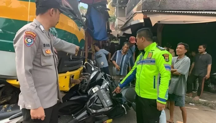 Kecelakaan Maut di Pasar Bakauheni: Rem Blong Truk Fuso Muatan Pampers Tabrak 21 Mobil dan Motor