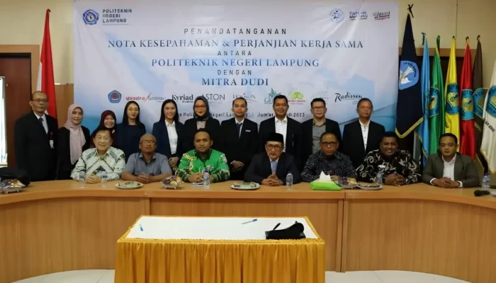 Mendukung Program MBKM, Polinela Menandatangani Kemitraan dengan 9 Perusahaan dan Perhotelan di Lampung