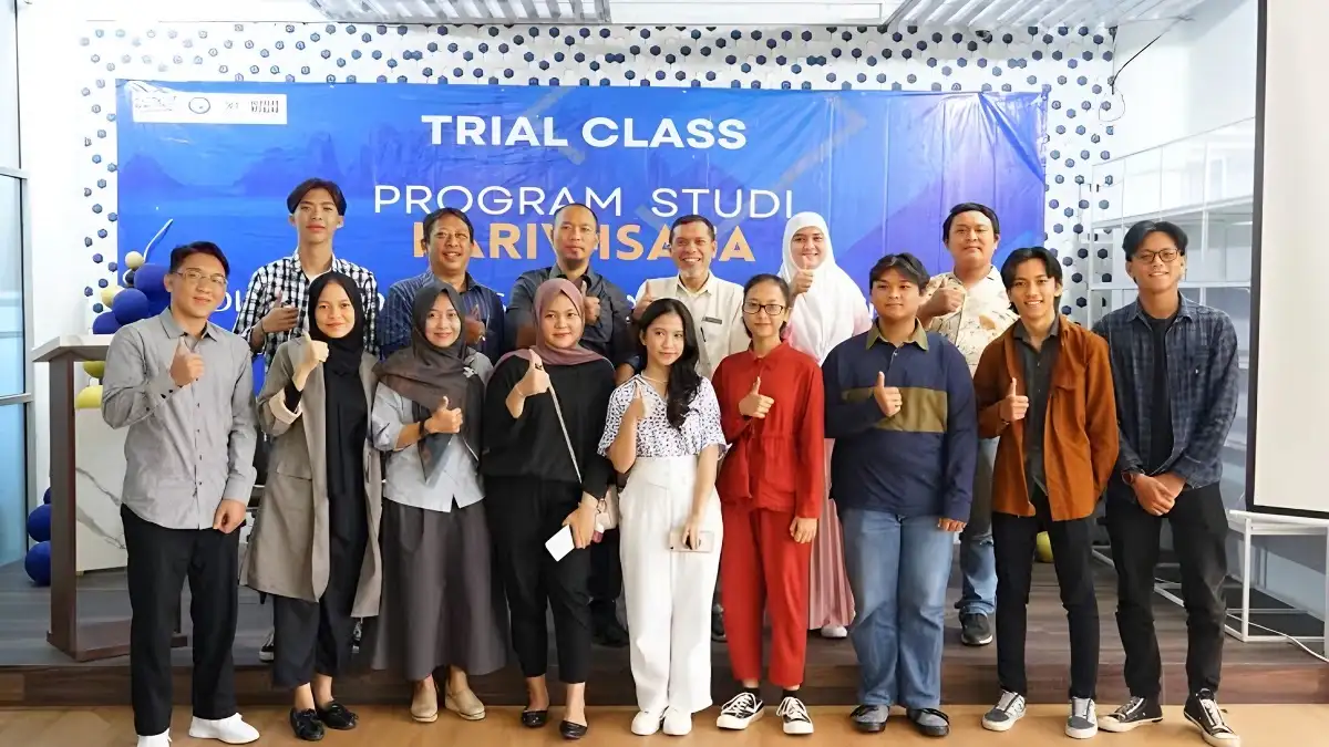 Prodi Hukum Bisnis IIB Darmajaya Gelar Trial Class kepada Calon Mahasiswa Baru