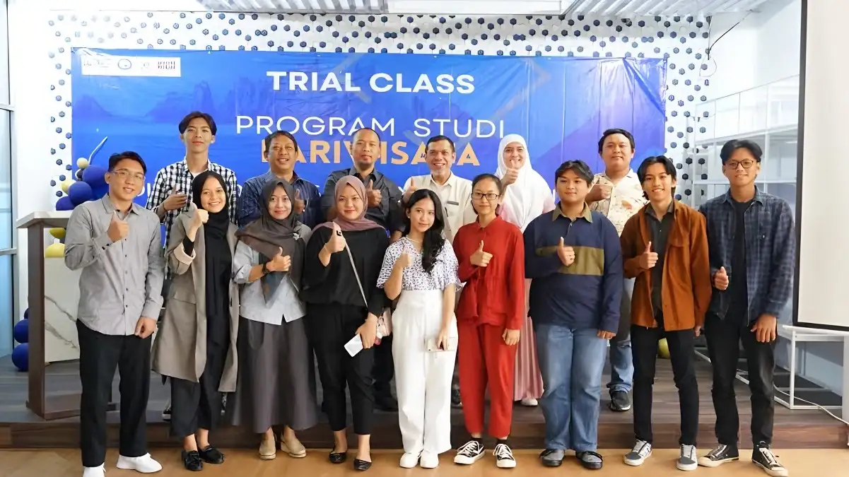 Prodi Pariwisata IIB Darmajaya Lampung Mengundang Calon Mahasiswa Baru dalam Trial Class Pariwisata untuk Berkarya di Industri Pariwisata Lampung