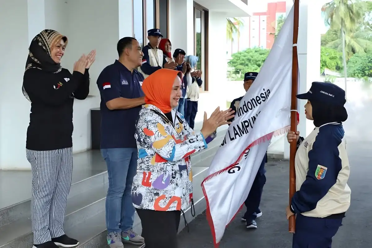 Riana Sari Memimpin Kontingen PMR Lampung Menuju Jumbara PMR Nasional IX 2023