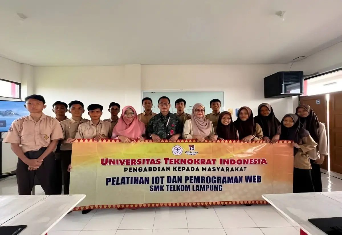 SMK Telkom Lampung Menggelar Pengabdian Universitas Teknokrat Indonesia Siswa Ditingkatkan Kemampuan Web untuk Pengembangan Optimal