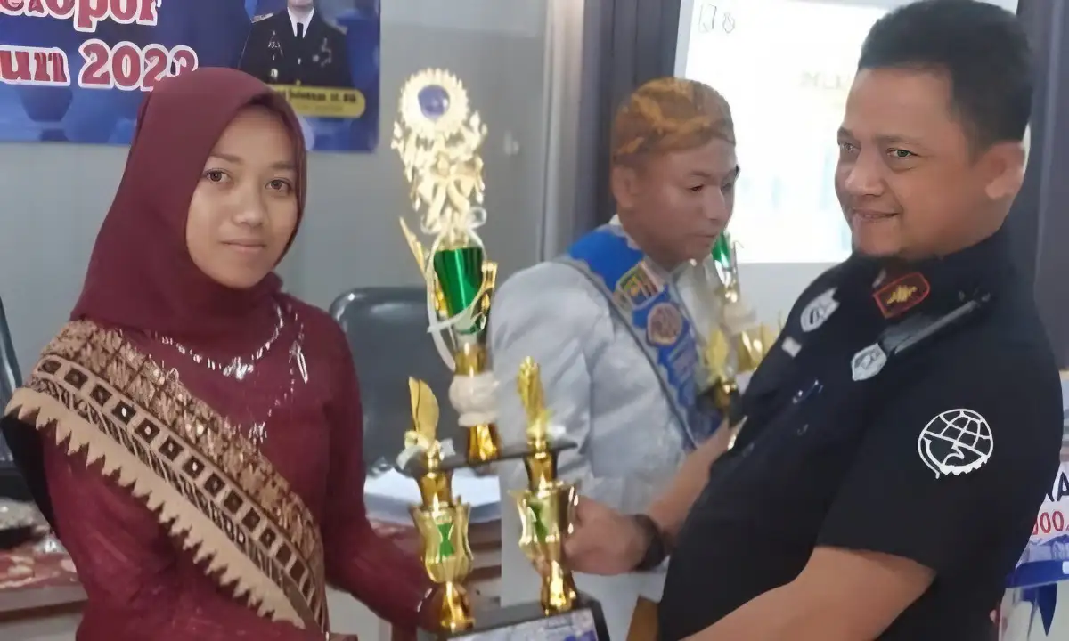Siswi SMAN 1 Tulangbawang Tengah Juara Tiga Lomba Pelopor Keselamatan Tertib Lalu Lintas Tingkat Lampung