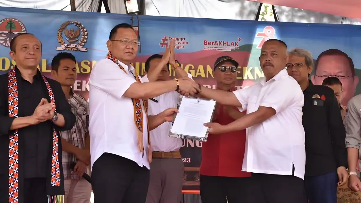 Diperjuangkan 70 Tahun, Pemerintah Terbitkan Surat Pelepasan Register 45 Sukapura Lampung Barat ke Warga