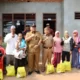 Gubernur Arinal Beri Kursi Roda, Kepada Warga Lansia di Batanghari Nuban, Lampung Timur