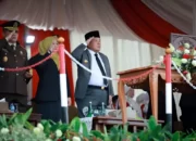 Gubernur Arinal Bergabung dalam Upacara Penuh Makna: Penurunan Bendera Merah Putih untuk Memperingati HUT RI ke-78