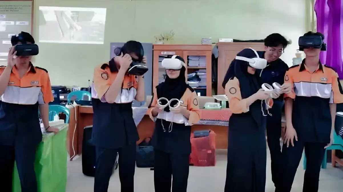 Kunjungi SMK YPI Tanjung Bintang, Universitas Teknokrat Indonesia Komitmen Kembangkan Edukasi Teknologi Metaverse