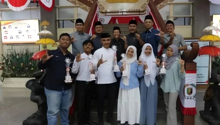 “Tradisi Berkala Lomba Baca Proklamasi Mirip Bung Karno Dilanjutkan: Suara Ketua Fraksi PKS DPRD Lampung Menguatkan Semangat Perjuangan Bangsa