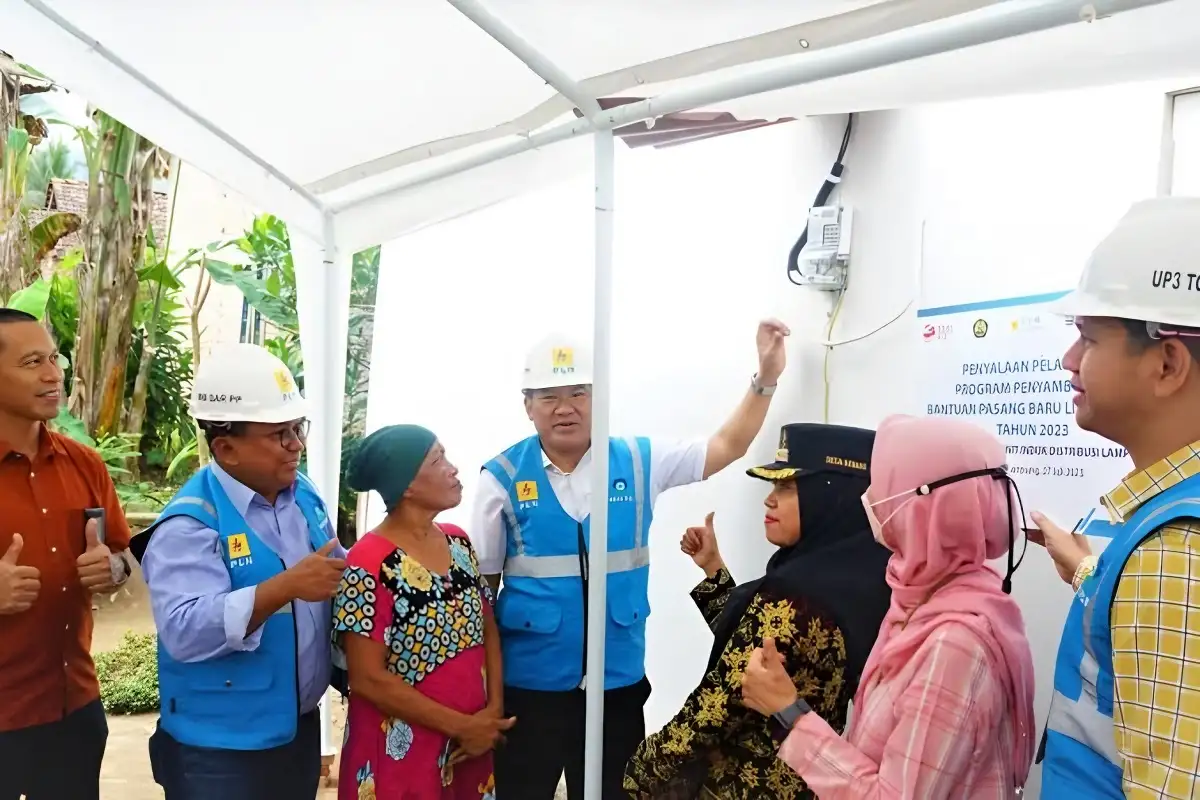 PLN Adil dan Berkah, Sambungkan Listrik Gratis ke 750 Warga Lampung untuk Energi Berkeadilan