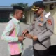 Perbaiki Tali Bendera Hingga Terjatuh Saat Upacara HUT RI di Kertosari, Kapolres Lampung Selatan Beri Penghargaan ke Pelatih Paskibraka