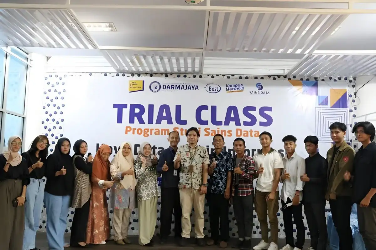 Prodi Sains Data IIB Darmajaya Trial Class Kaya Data dan Miskin Informasi