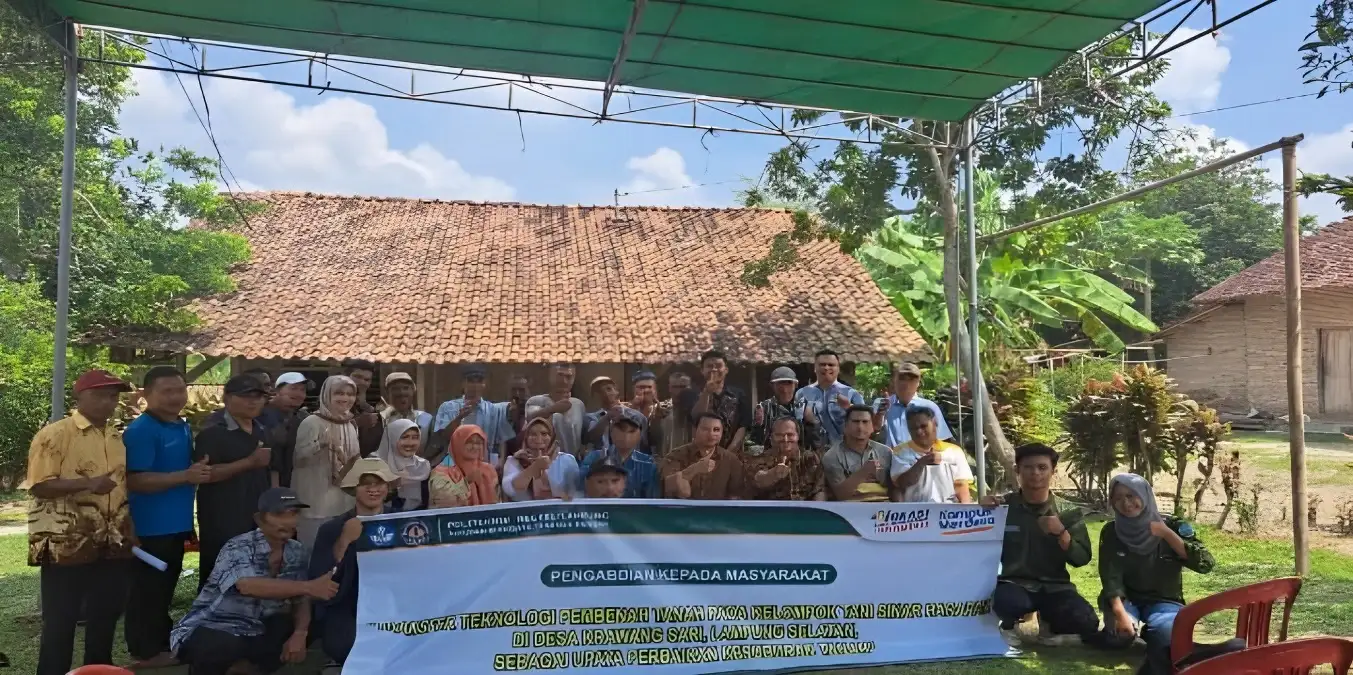 Tim Dosen Polinela Beri Pelatihan Pembenahan Tanah Kepada Gapoktan Sinar Harapan di Desa Krawang Sari, Natar