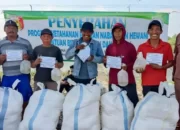 Bantuan Bibit Bandeng: Pemerintah Kampung Bumi Dipasena Utama Bagikan 840 Kantong kepada Warga Pasca Kegagalan Panen Udang