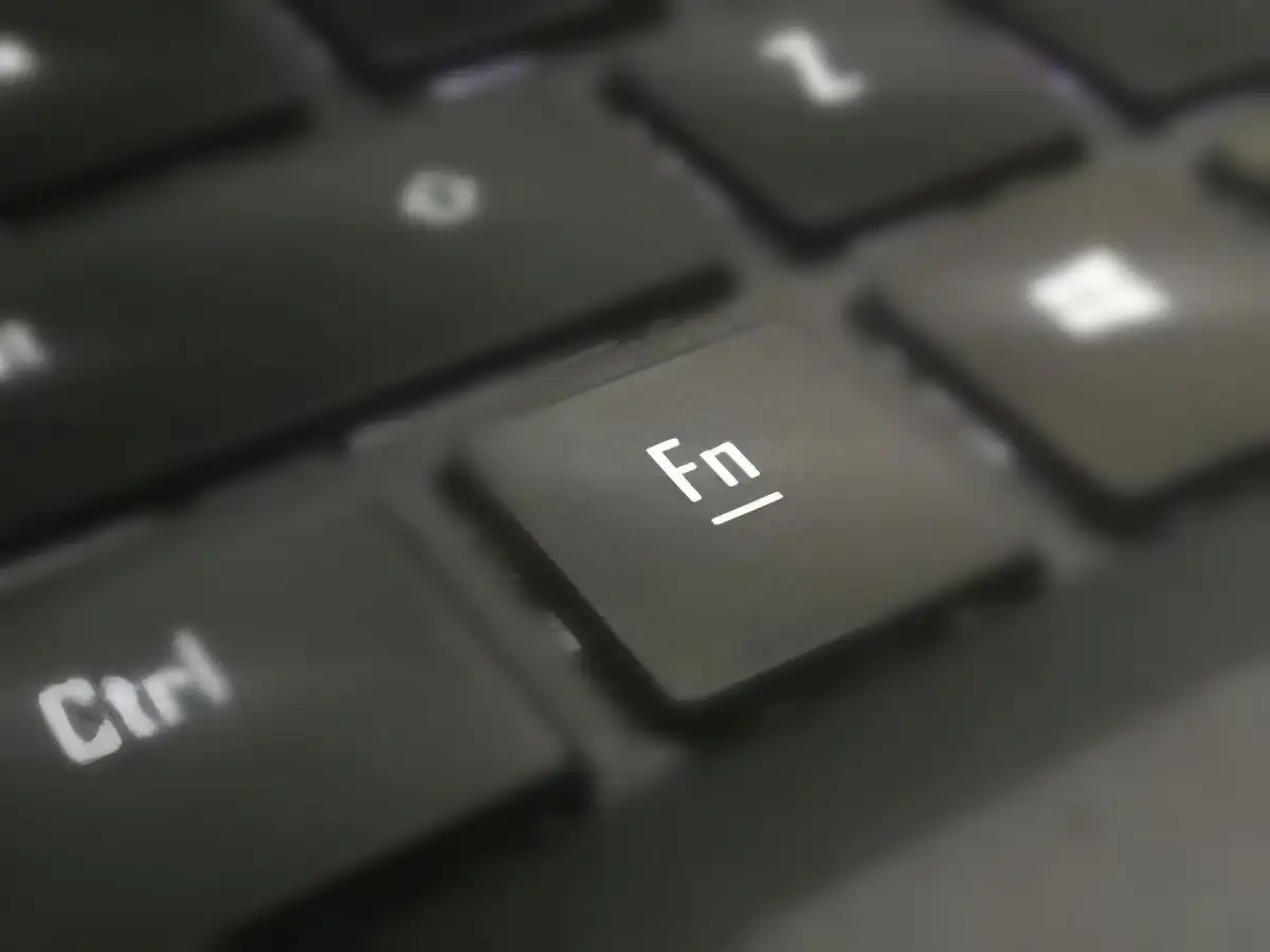 Cara memperbaiki tombol Fn yang tidak berfungsi di keyboard