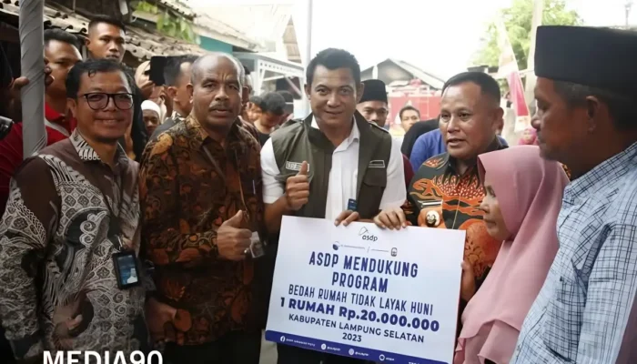 PT ASDP Indonesia Ferry: Inisiatif Bantuan Renovasi 11 Rumah Warga di Kecamatan Bakauheni, Lampung Selatan