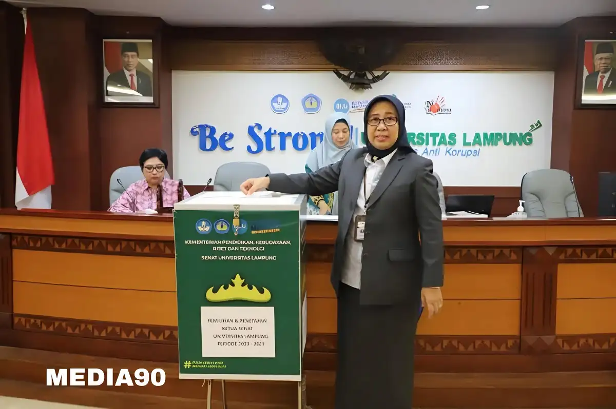 Prof Herpratiwi Terpilih Jadi Ketua Senat Unila, Evi Kurniawaty Dilantik Jadi Dekan Fakultas Kedokteran