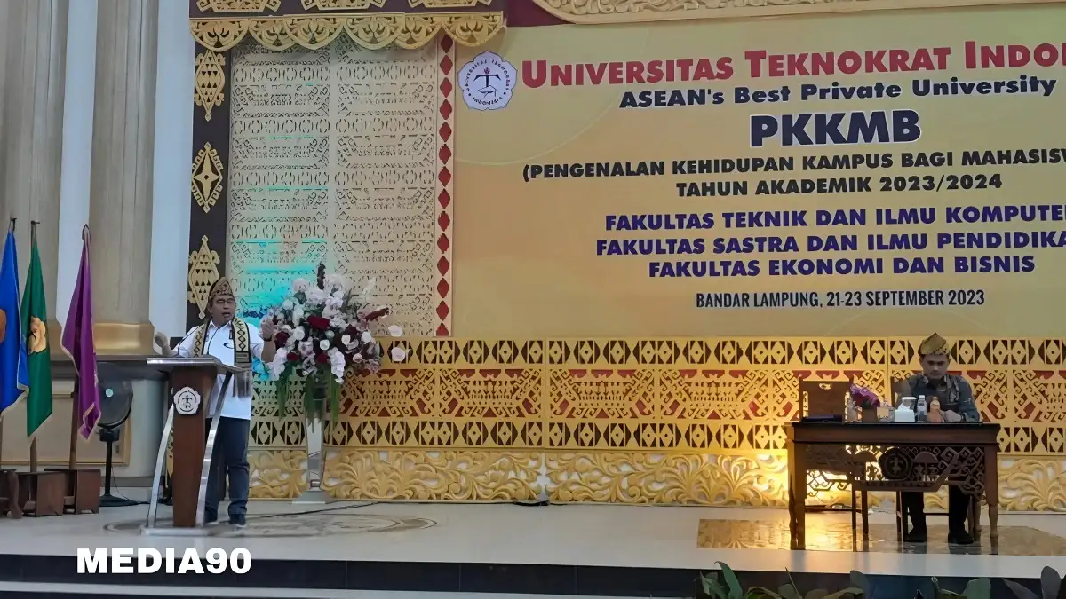 Songsong Indonesia Emas 2045, Anggota DPD RI Bustami Zainudin Beri Motivasi Mahasiswa Universitas Teknokrat Indonesia
