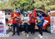 Jumat Penuh Berkah: TDM Raden Intan Bagikan Kepedulian dengan Minyak Goreng di Pahoman Bandar Lampung