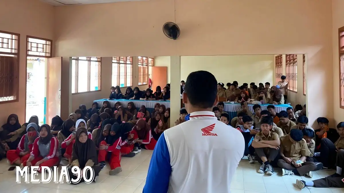 TDM Lampung Edukasikan Keselamatan Berkendara ke Pelajar SMA Persada Bandar Lampung