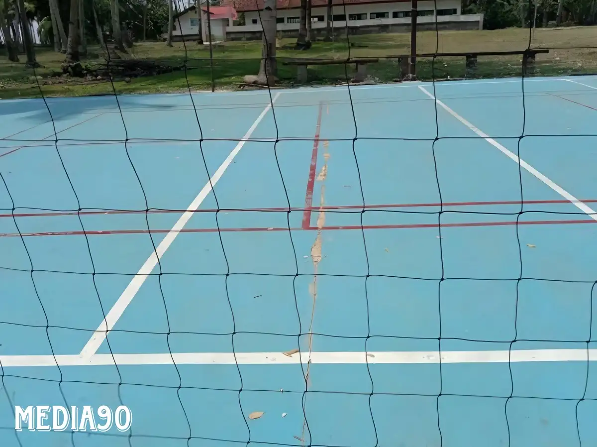Baru Dibangun, Lapangan Bola Voli Pekon Labuhan Pulau Pisang Pesisir Barat Rusak Berat
