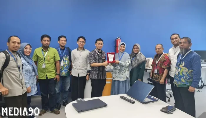 Tim Akademisi dan Teknisi Prodi Teknologi Rekayasa Internet Polinela Merambah BRIN Bandung untuk Kolaborasi Inovatif