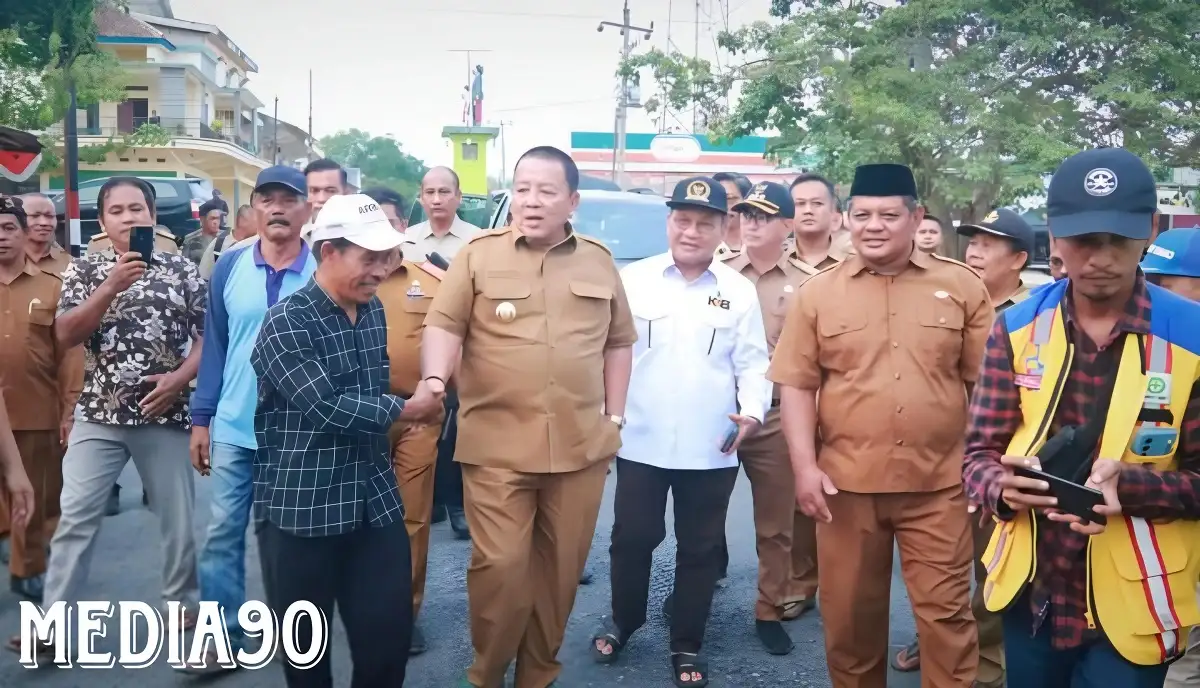 Gubernur Arinal Djunaidi Tinjau Perbaikan Ruas Jalan di Kabupaten Tulang Bawang