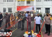 Operasi Pemberantasan Kejahatan: Kejari Lampung Selatan Rampas 15 Kg Ganja, Menyita Alat Judi, dan Mengamankan Pistol dari Kasus Juni-November 2023