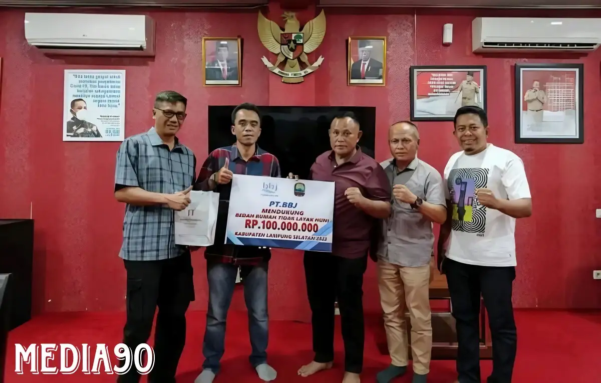 Pemkab Lampung Selatan Terima Rp100 Juta Bantuan Bedah Rumah dari PT Bandar Bakau Jaya