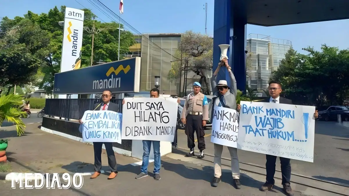 Protes Pelelangan Sepihak Cacat Prosedur, Bank Mandiri Bandar Lampung Didemo Warga dan Mahasiswa