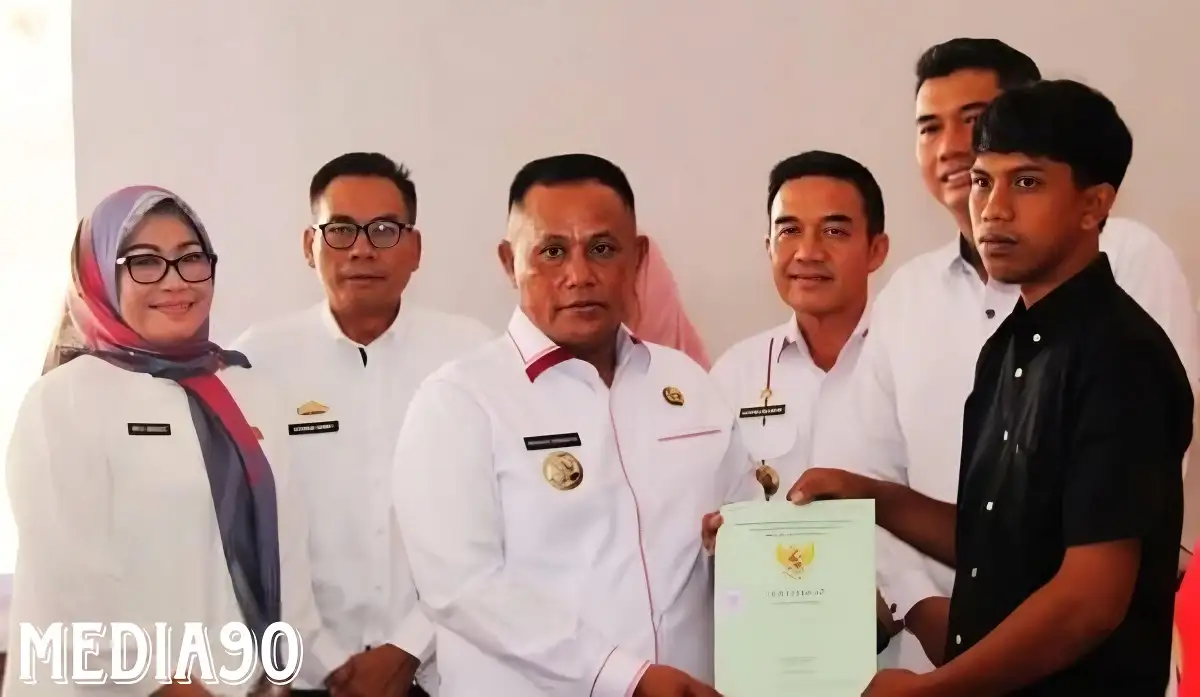 Serahkan 150 Sertifikat PTSL, Bupati Nanang Berharap Konflik Tanah Berkurang di Lampung Selatan
