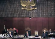 MKMK Memutuskan Sanksi Teguran Lisan Kolektif terhadap 9 Hakim Mahkamah Konstitusi yang Terbukti Langgar Kode Etik