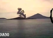 Ini 10 Gunung Api di Indonesia dengan Letusan Terbanyak hingga Desember 2023, Gunung Anak Krakatau Terbanyak