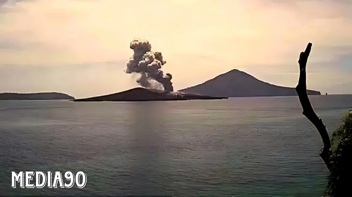 Ini 10 Gunung Api di Indonesia dengan Letusan Terbanyak hingga Desember 2023, Gunung Anak Krakatau Terbanyak