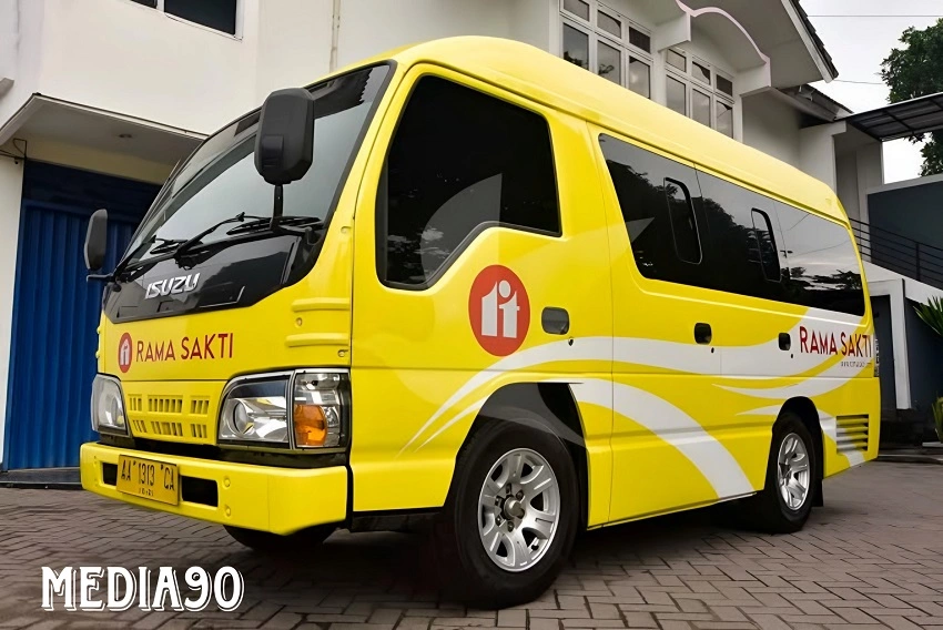 Rekomendasi Travel Semarang Kudus