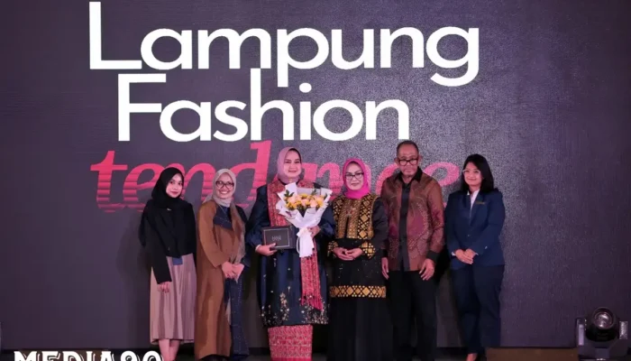 Lampung Fashion Tendance Meriahkan Panggung Mode, Riana Sari Arinal Ungkapkan Apresiasinya