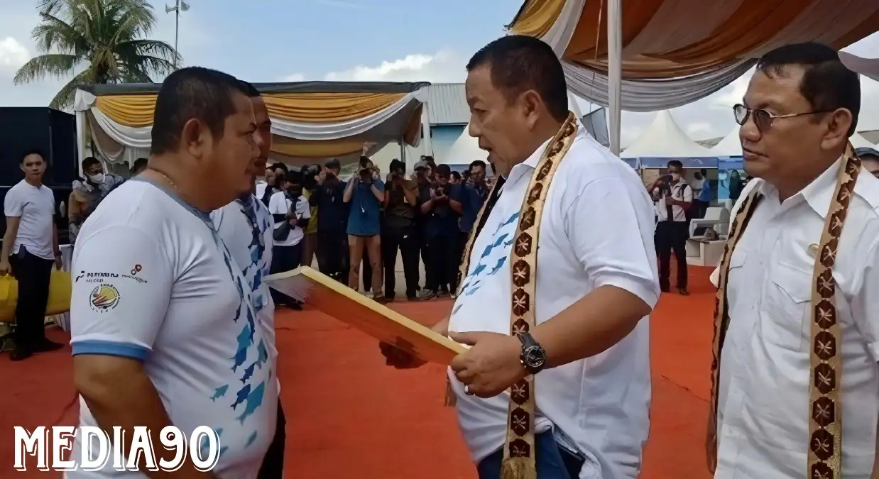 Tokoh Nelayan Labuhan Maringgai Lampung Timur Kritik Kartu Nelayan Berjaya Milik Gubernur Lampung. Ini Masalahnya