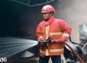 Api Diduga dari Tabung Gas Bocor, RM Puti Minang Natar Kebakaran, Kerugian Rp200 Juta