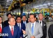 Dukung Investasi, Presiden Jokowi Datangi Pabrik VinFast Di Vietnam