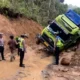 Jalan Liwa-Krui Lumpuh Total Akibat Truk Terjebak Longsor, Lalu Lintas Lampung Barat-Pesisir Barat Dialihkan