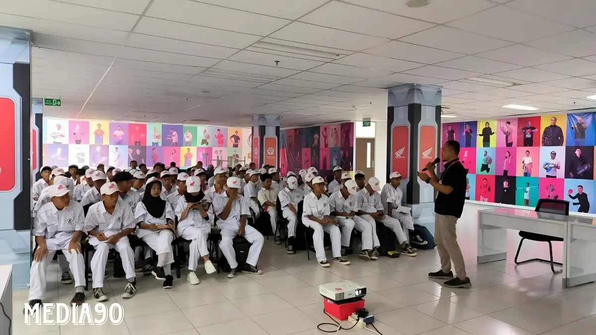Pelajar SMKN 1 Merbau Mataram Kunjungi TDM Lampung, Belajar Dunia Kerja Industri Otomotif