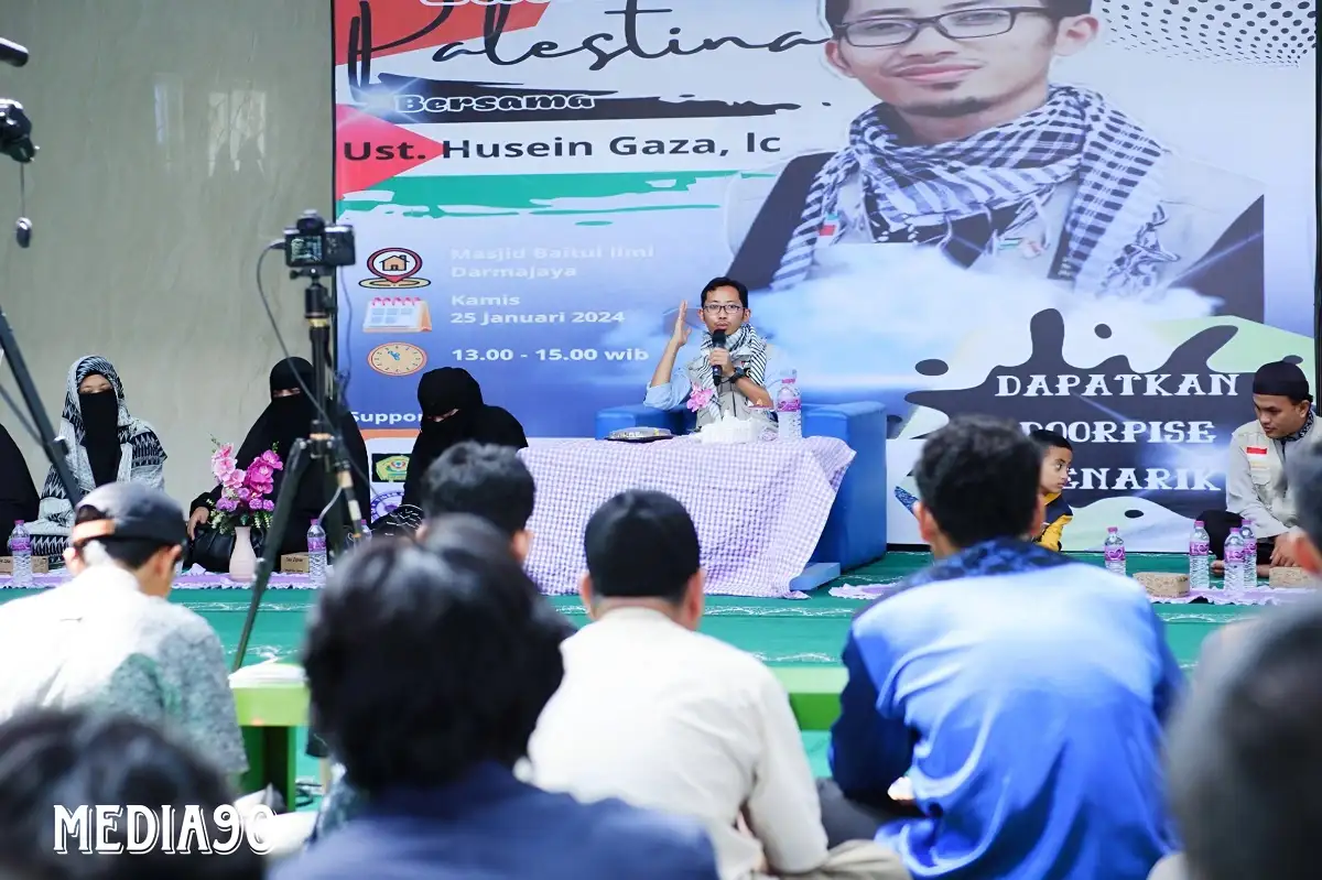Ustaz Volunteer Gaza ini Serukan Palestina terhadap Jamaah Masjid Baitul Ilmi Darmajaya