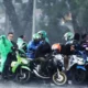 Waspadai Berteduh di Kolong Jembatan, ini Tips Aman Berkendara dari TDM Bandar Lampung Saat Hujan