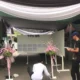TPS 15 Panjang Bandar Lampung Hadirkan Konsep Valentine, KPPS Bagikan Bunga ke Pemilih