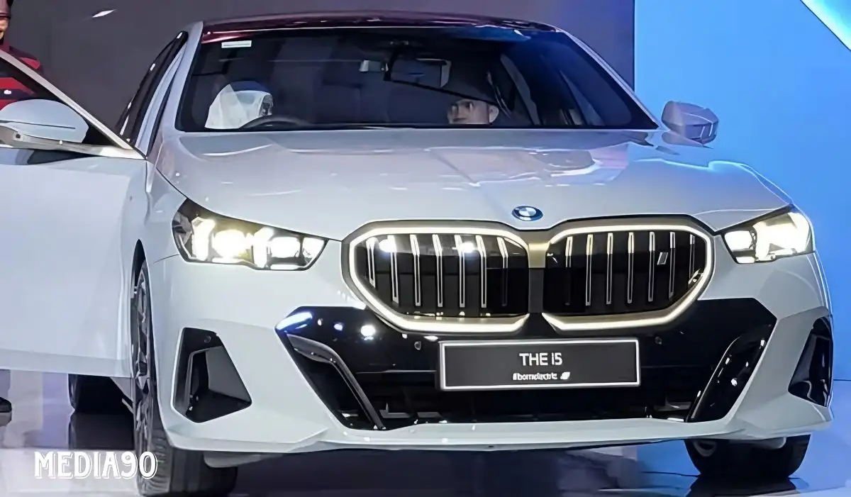 BMW Indonesia Perkenalkan Mobil Listrik I5, Harga Menyusul